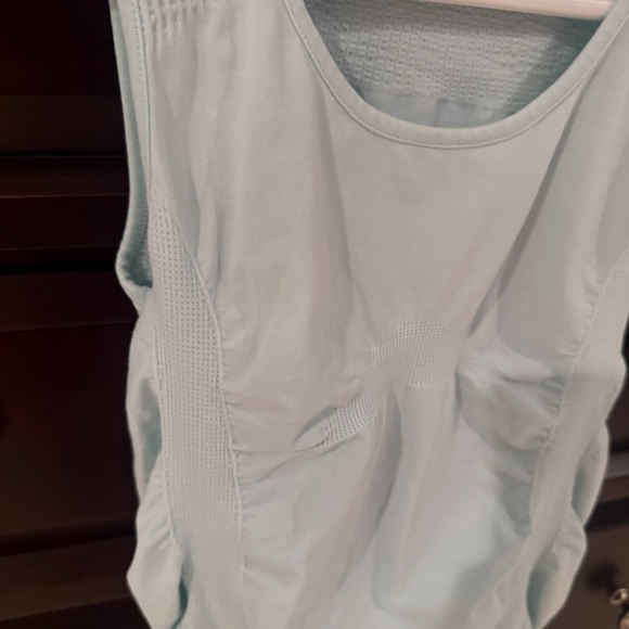 [Athleta] tank - Picture 2 of 6